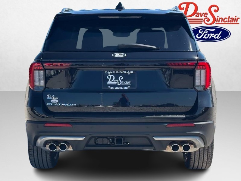 Ford Explorer Vehicle Full-screen Gallery Image 08