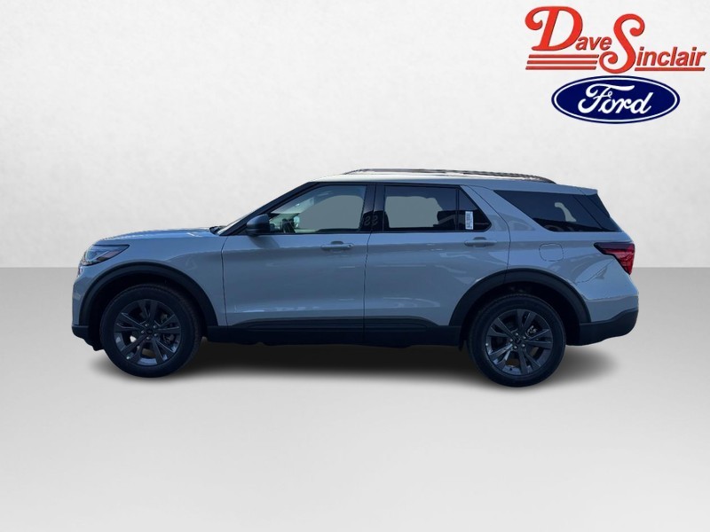 Ford Explorer Vehicle Full-screen Gallery Image 10