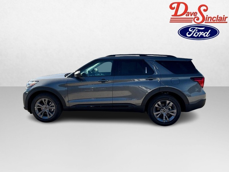 Ford Explorer Vehicle Full-screen Gallery Image 10