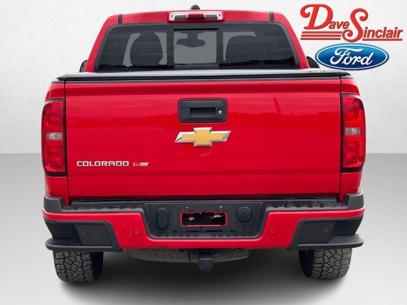 Chevrolet Colorado Vehicle Full-screen Gallery Image 06
