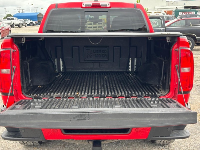 Chevrolet Colorado Vehicle Full-screen Gallery Image 09