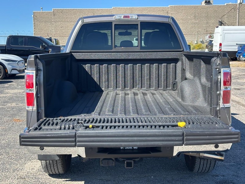 Ford F-150 Vehicle Full-screen Gallery Image 11