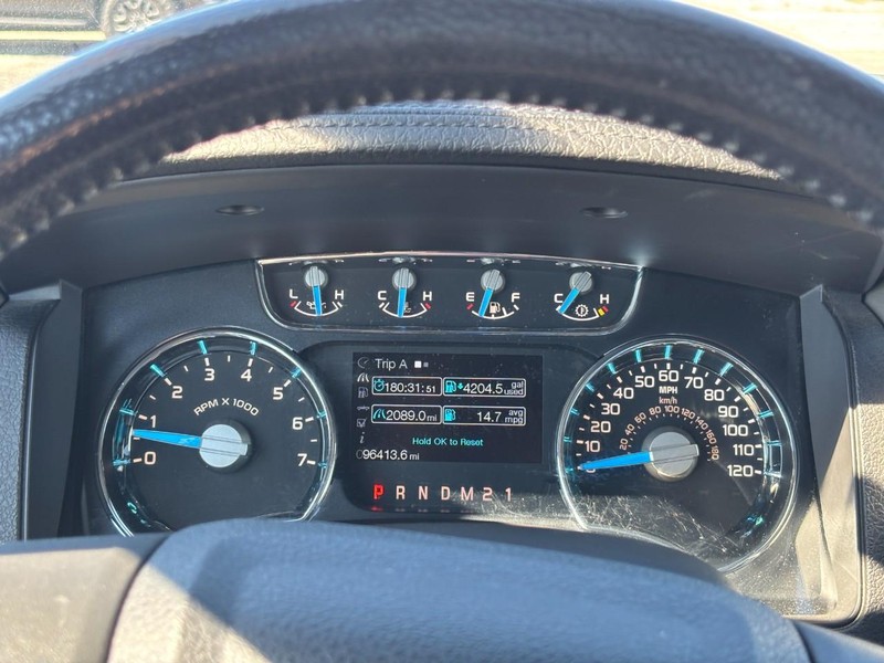 Ford F-150 Vehicle Full-screen Gallery Image 21