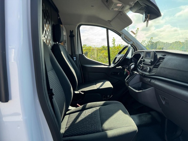 Ford Transit Cargo Van Vehicle Full-screen Gallery Image 14