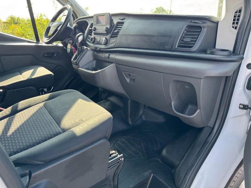 Ford Transit Cargo Van Vehicle Full-screen Gallery Image 15