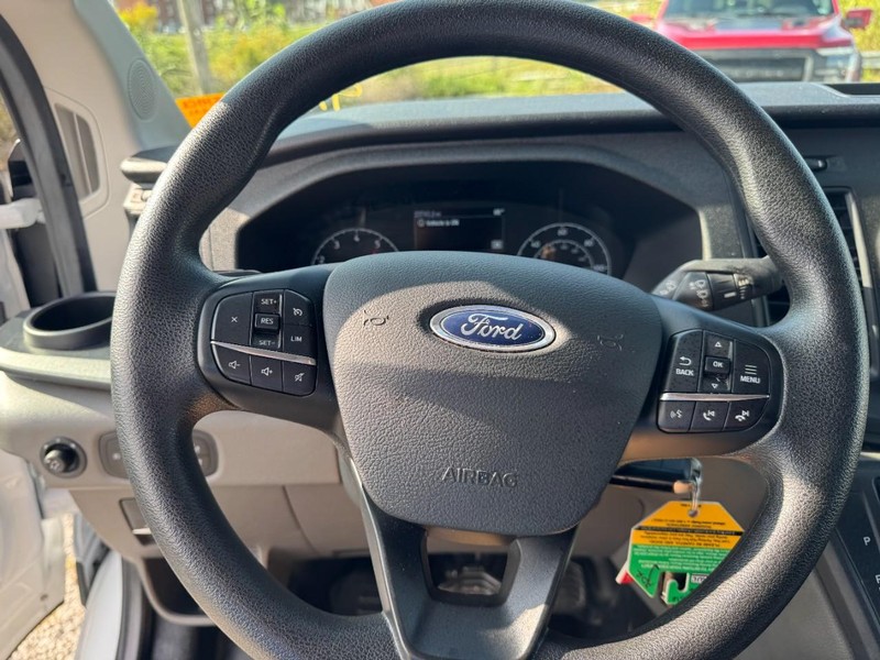 Ford Transit Cargo Van Vehicle Full-screen Gallery Image 19