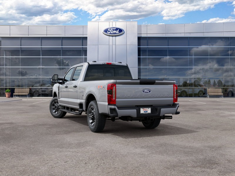 Ford Super Duty F-250 SRW Vehicle Image 10