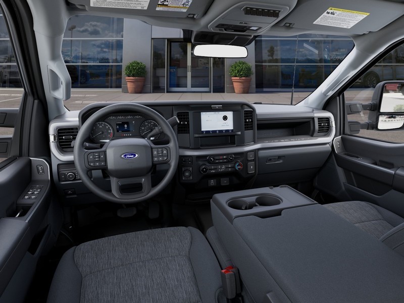 Ford Super Duty F-250 SRW Vehicle Image 11