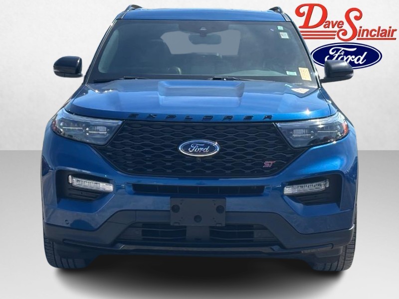 Ford Explorer Vehicle Full-screen Gallery Image 02