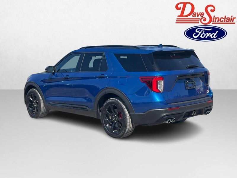 Ford Explorer Vehicle Full-screen Gallery Image 09