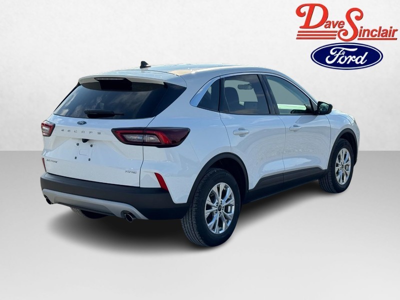 Ford Escape Vehicle Full-screen Gallery Image 07