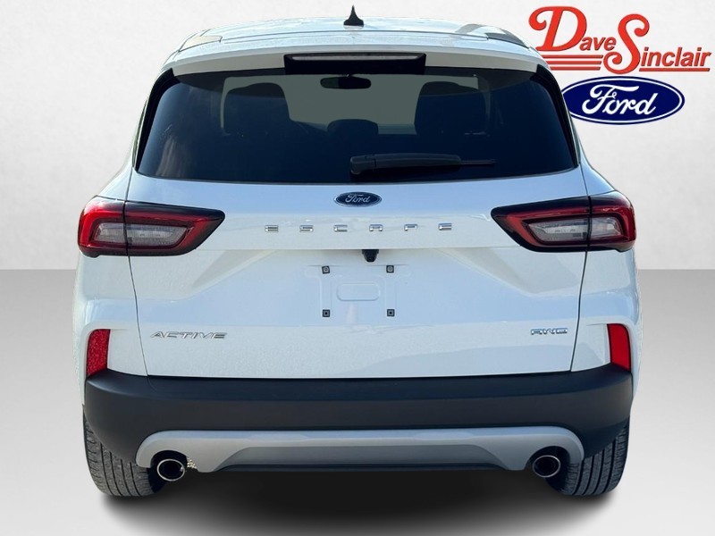Ford Escape Vehicle Full-screen Gallery Image 08