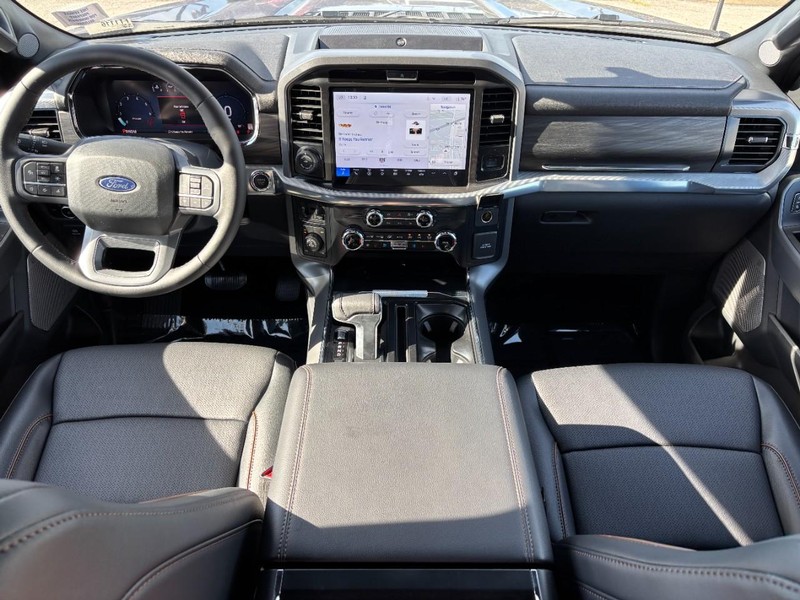 Ford F-150 Vehicle Full-screen Gallery Image 15