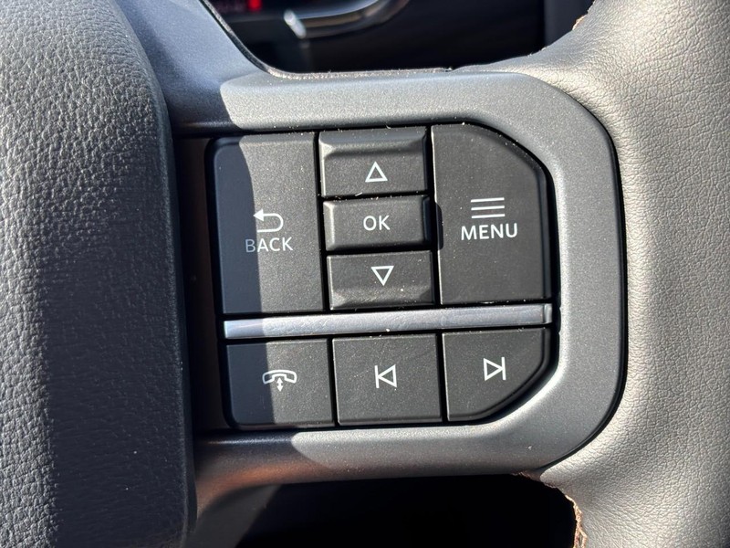 Ford F-150 Vehicle Full-screen Gallery Image 20