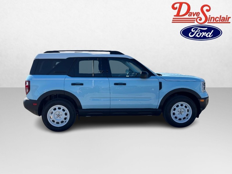 Ford Bronco Sport Vehicle Full-screen Gallery Image 05