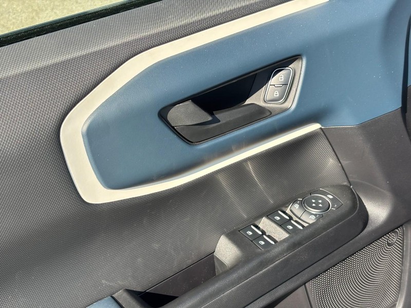 Ford Bronco Sport Vehicle Full-screen Gallery Image 18