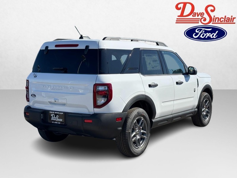 Ford Bronco Sport Vehicle Full-screen Gallery Image 07