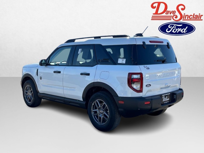 Ford Bronco Sport Vehicle Full-screen Gallery Image 09