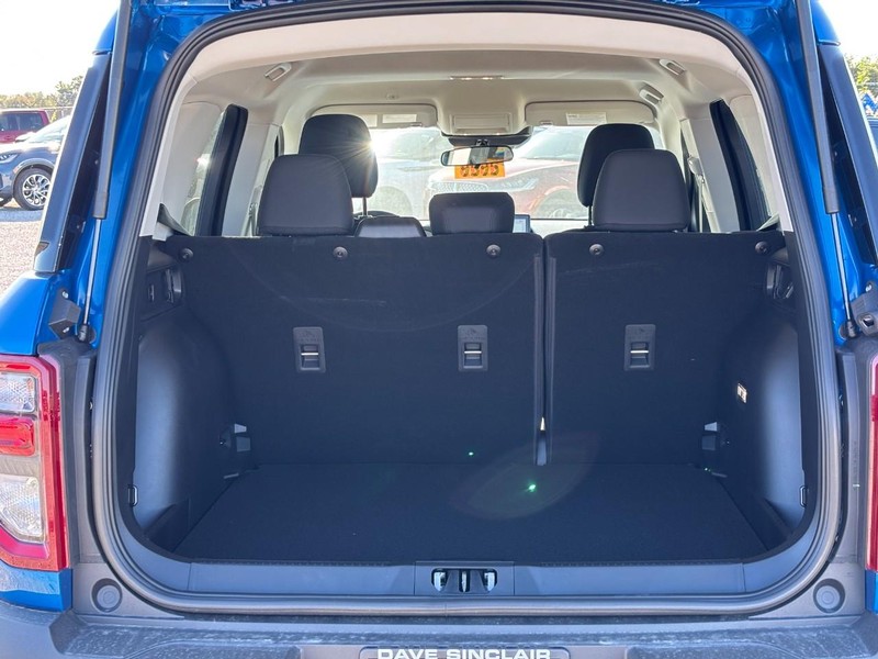 Ford Bronco Sport Vehicle Full-screen Gallery Image 11