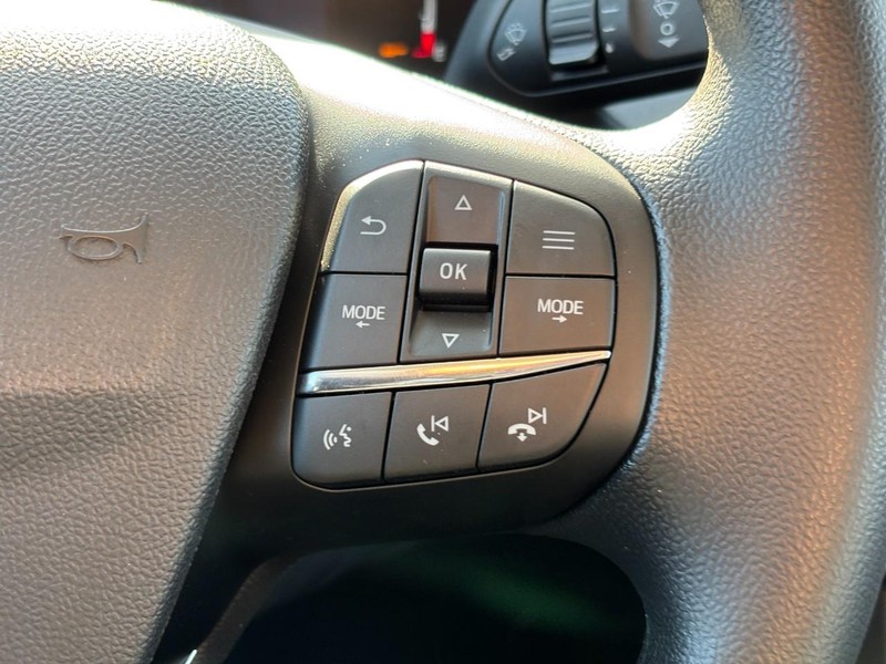 Ford Maverick Vehicle Full-screen Gallery Image 20