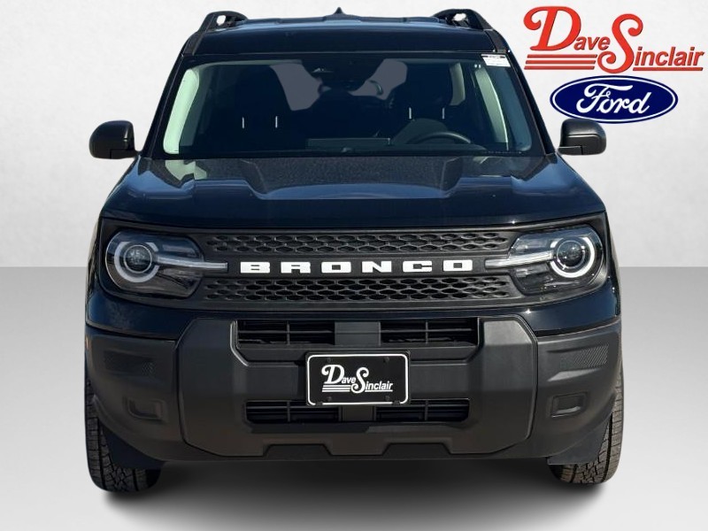 Ford Bronco Sport Vehicle Full-screen Gallery Image 02