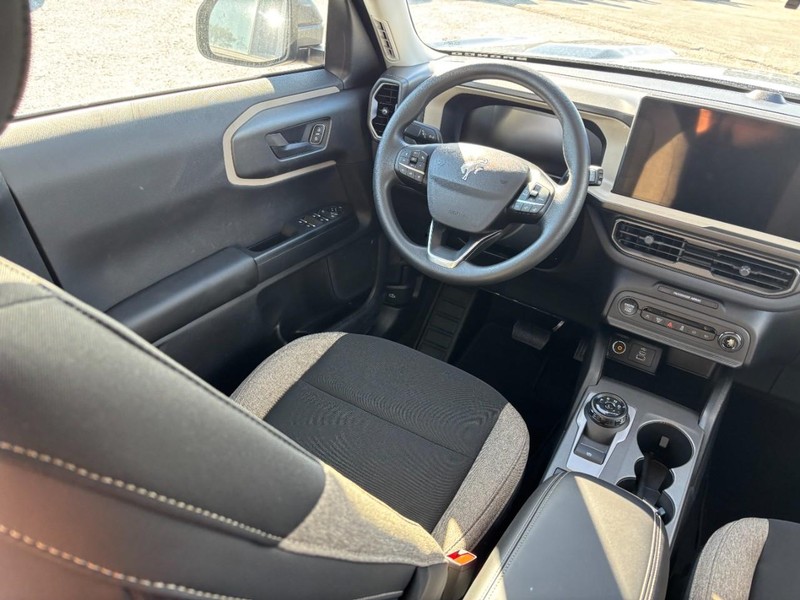 Ford Bronco Sport Vehicle Full-screen Gallery Image 14