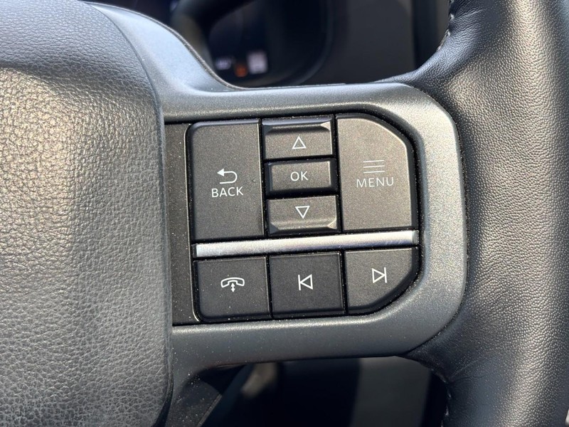 Ford Super Duty F-350 SRW Vehicle Full-screen Gallery Image 20