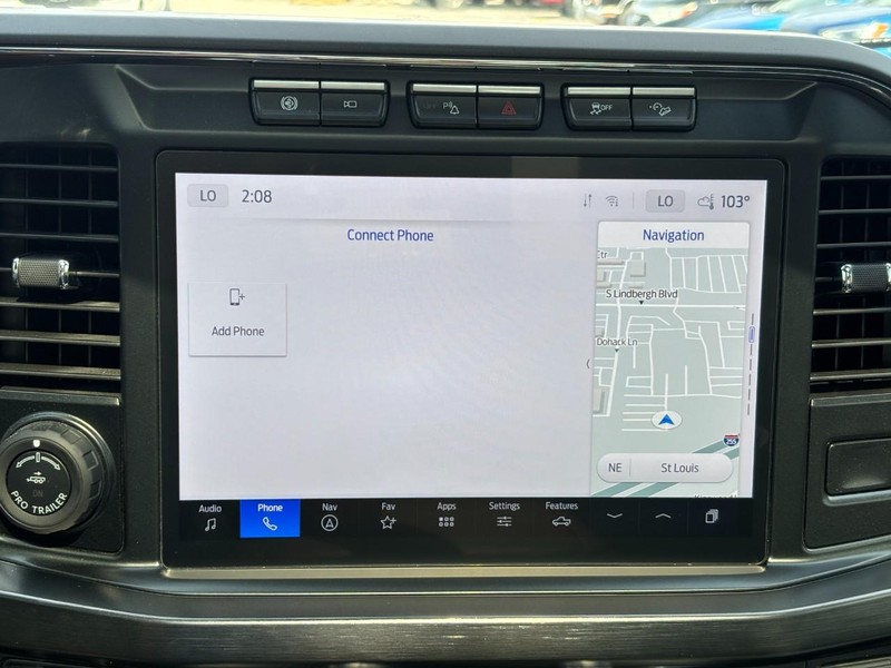 Ford Super Duty F-350 SRW Vehicle Full-screen Gallery Image 22