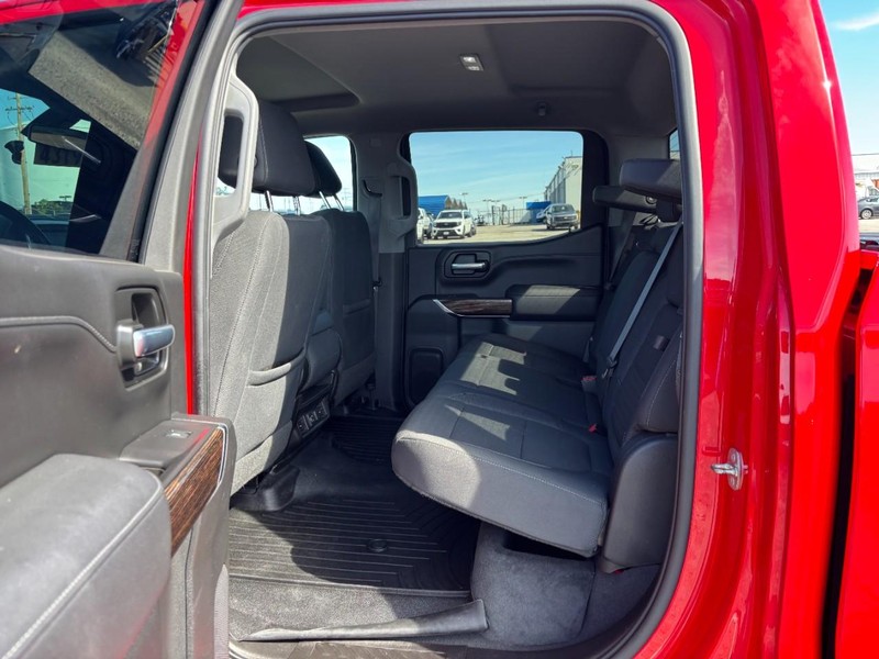 GMC Sierra 1500 Vehicle Full-screen Gallery Image 13