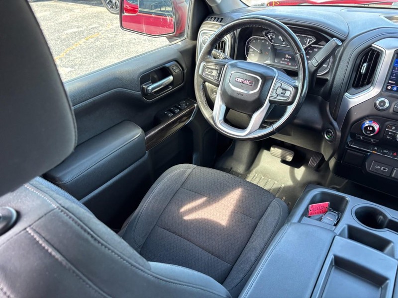 GMC Sierra 1500 Vehicle Full-screen Gallery Image 14
