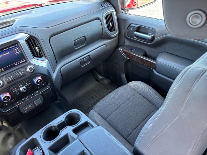GMC Sierra 1500 Vehicle Full-screen Gallery Image 16