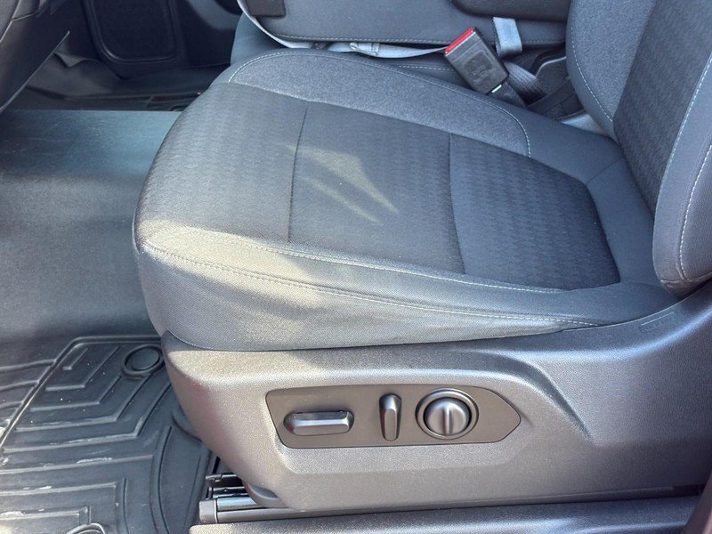 GMC Sierra 1500 Vehicle Full-screen Gallery Image 17
