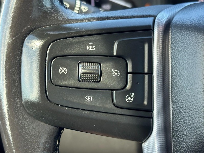 GMC Sierra 1500 Vehicle Full-screen Gallery Image 19