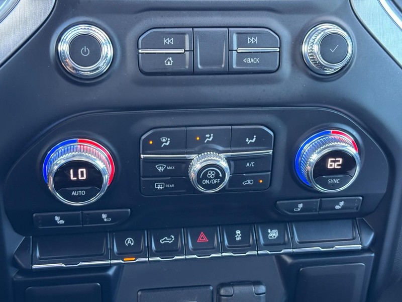 GMC Sierra 1500 Vehicle Full-screen Gallery Image 24
