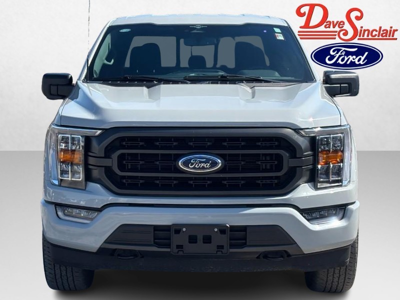 Ford F-150 Vehicle Full-screen Gallery Image 02