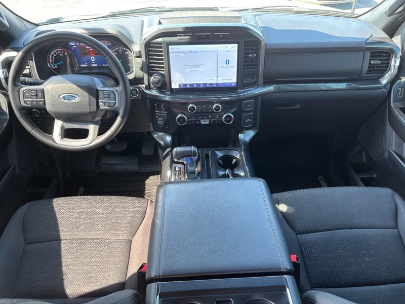 Ford F-150 Vehicle Full-screen Gallery Image 15