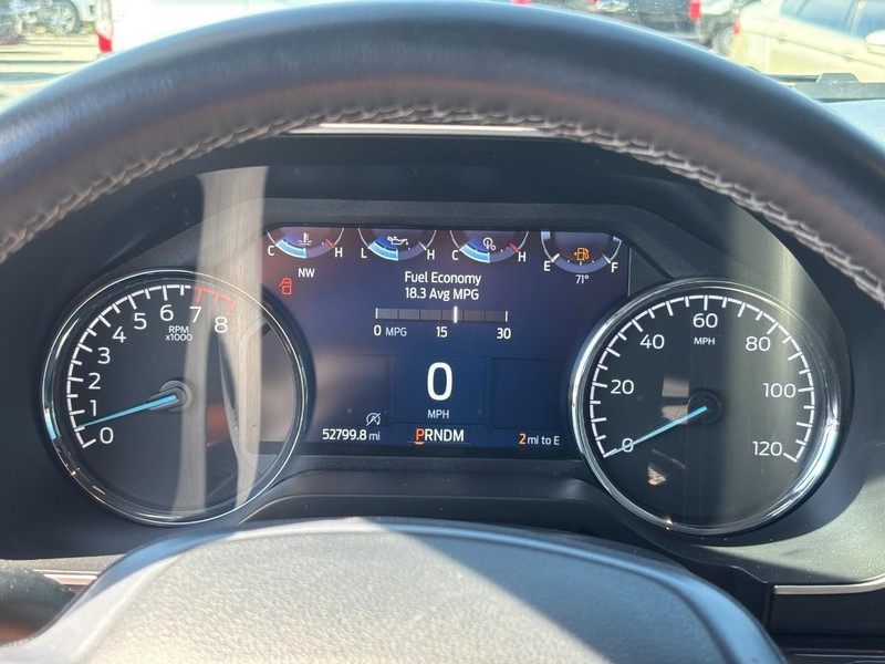 Ford F-150 Vehicle Full-screen Gallery Image 21