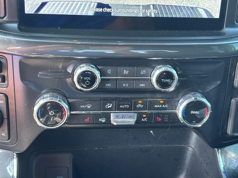 Ford F-150 Vehicle Full-screen Gallery Image 25