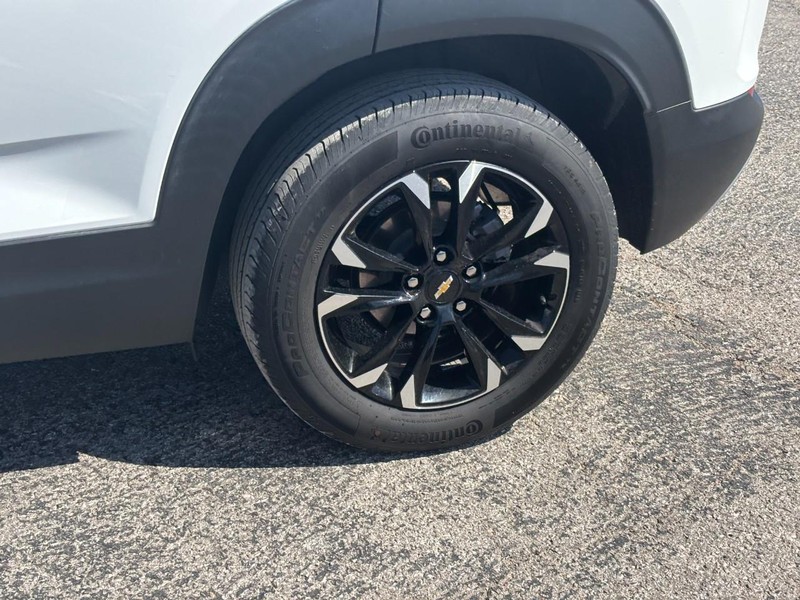 Chevrolet TrailBlazer Vehicle Full-screen Gallery Image 12