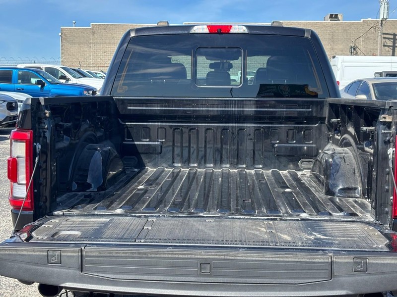 Ford F-150 Vehicle Full-screen Gallery Image 11