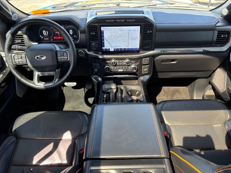 Ford F-150 Vehicle Full-screen Gallery Image 15