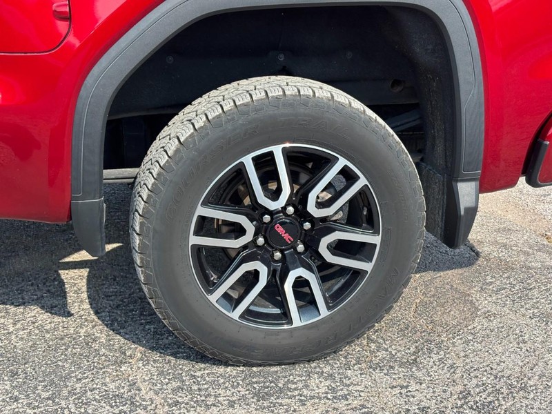 GMC Sierra 1500 Vehicle Image 12