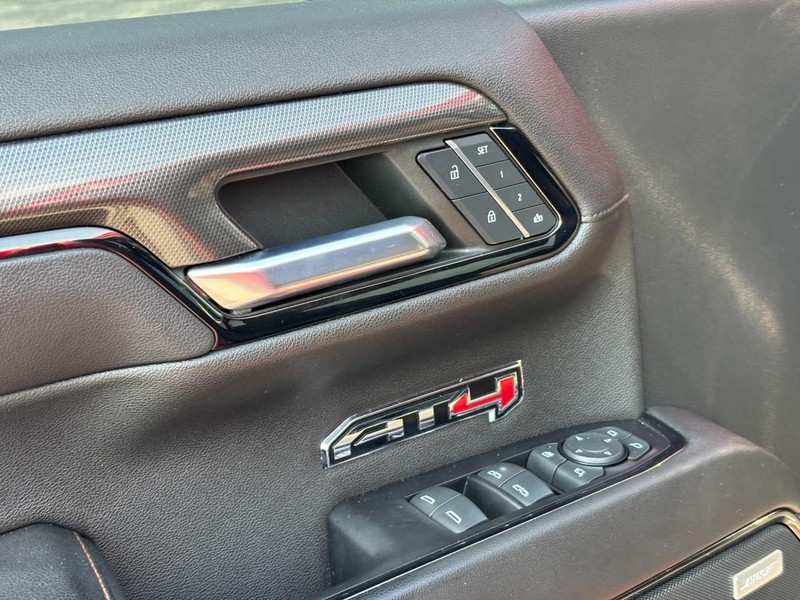 GMC Sierra 1500 Vehicle Image 18