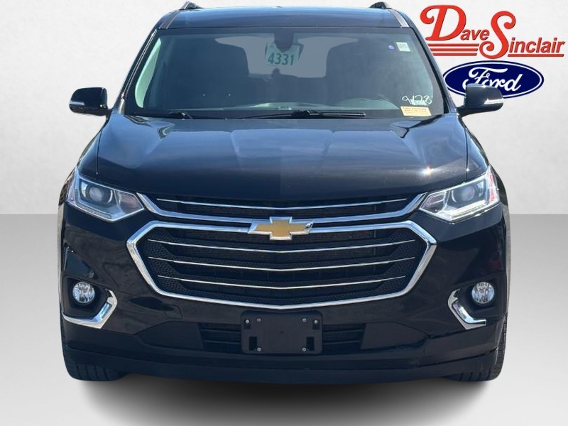 Chevrolet Traverse Vehicle Full-screen Gallery Image 02