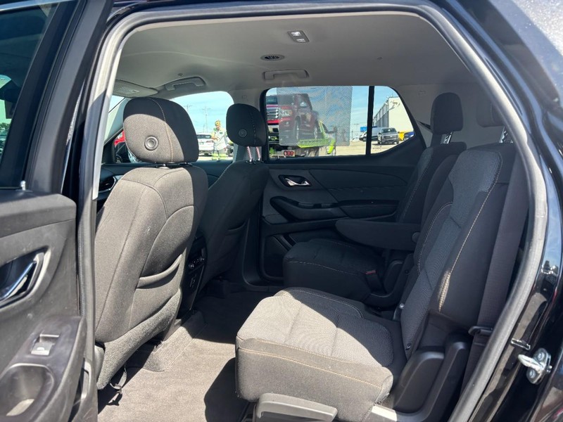 Chevrolet Traverse Vehicle Full-screen Gallery Image 14