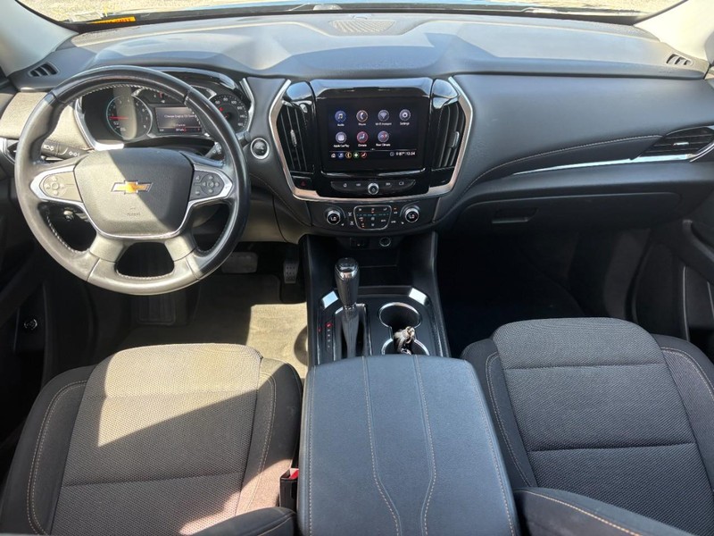 Chevrolet Traverse Vehicle Full-screen Gallery Image 16