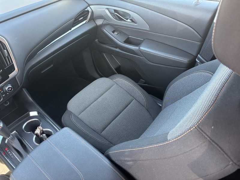 Chevrolet Traverse Vehicle Full-screen Gallery Image 17