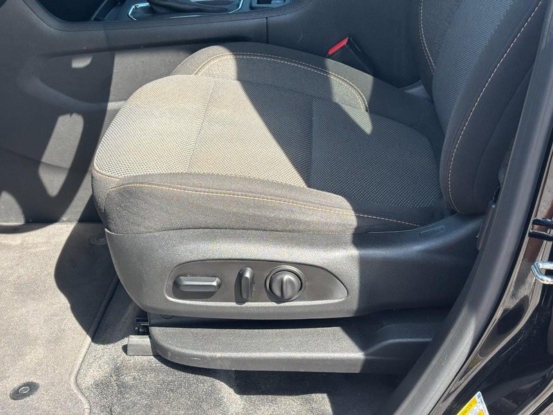 Chevrolet Traverse Vehicle Full-screen Gallery Image 18