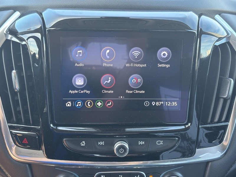 Chevrolet Traverse Vehicle Full-screen Gallery Image 23