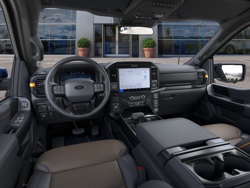 Ford F-150 Vehicle Full-screen Gallery Image 11